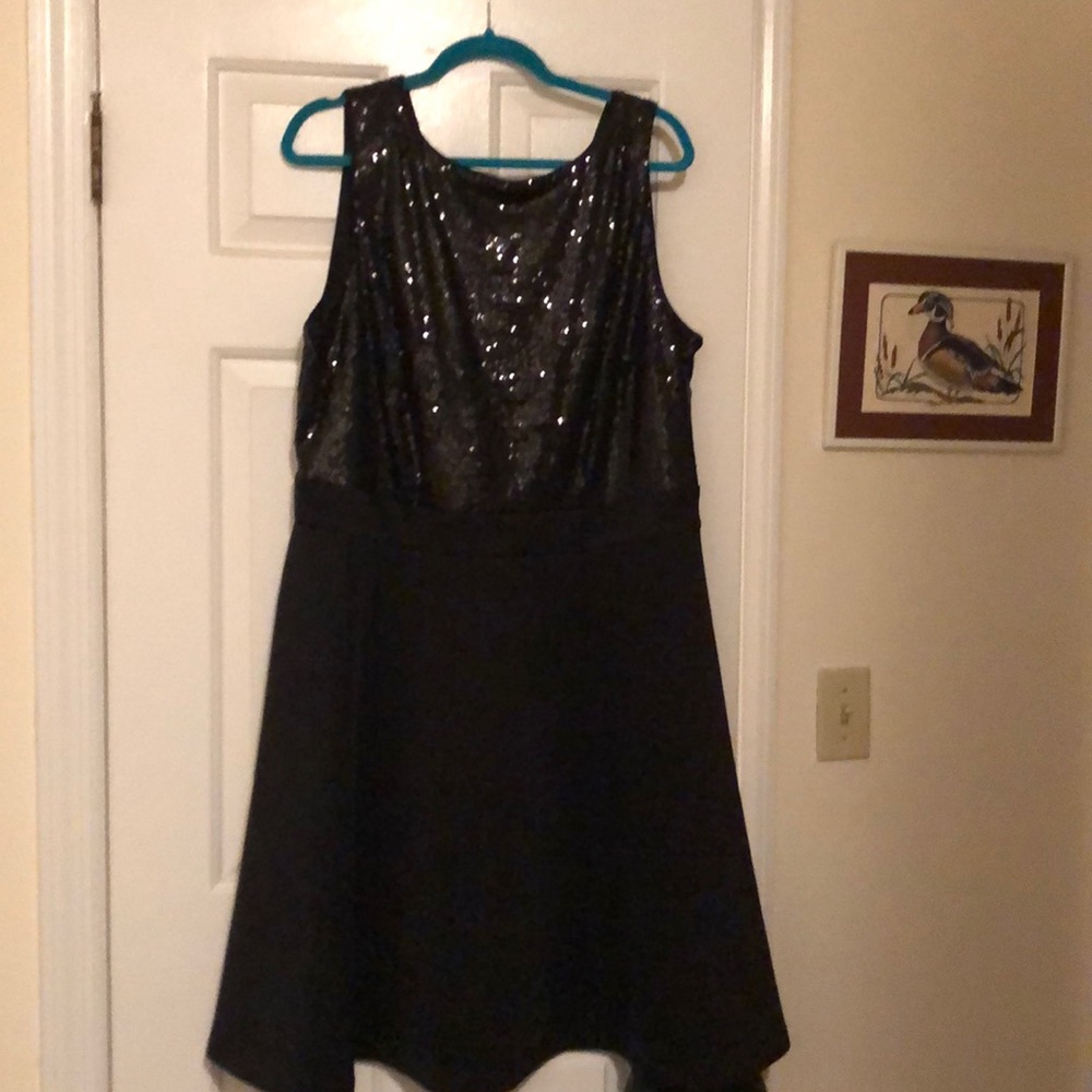 Sparkly Black Sequined Dress